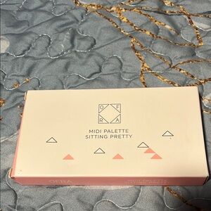 OFRA Midi Palette Sitting Pretty